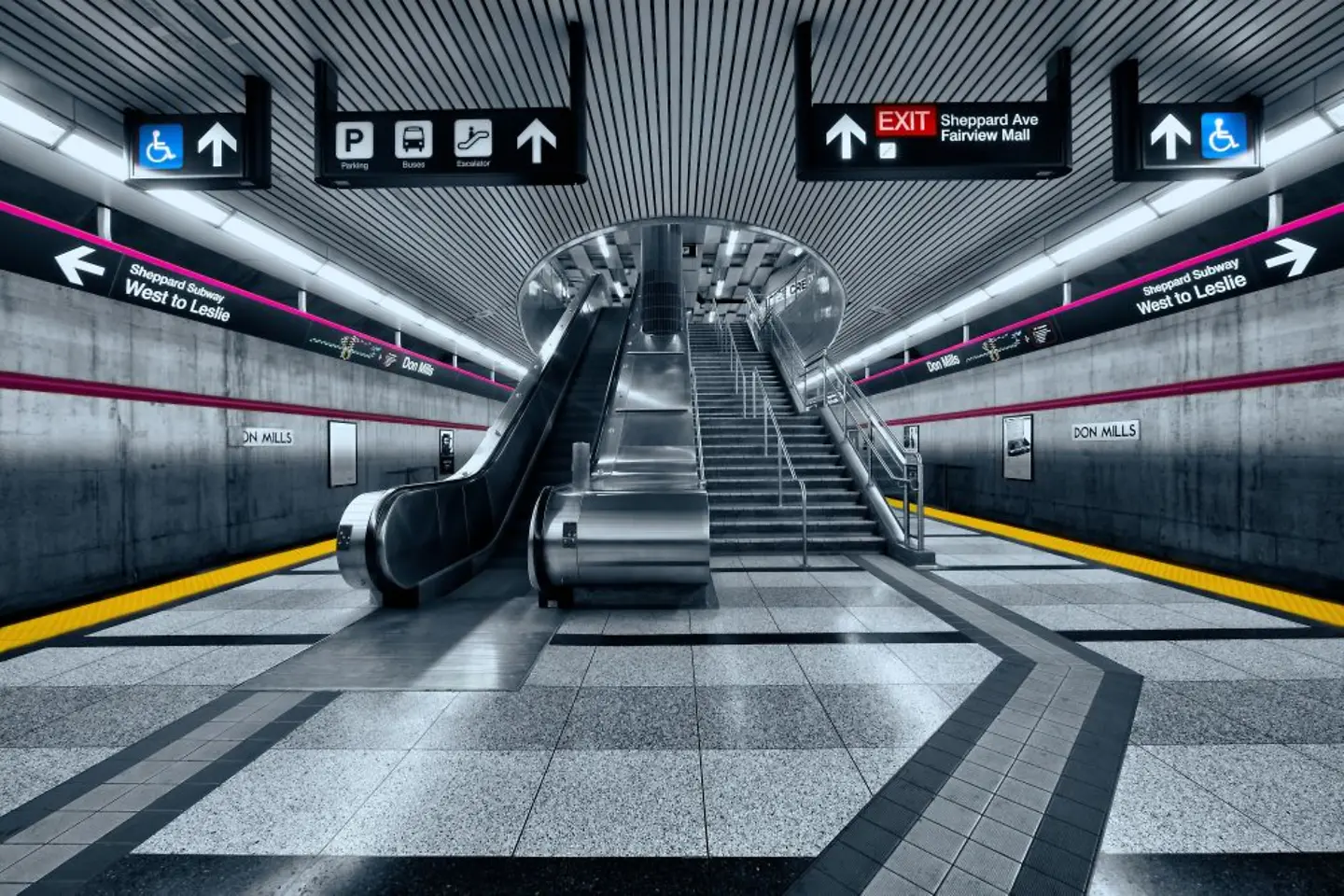 U-Bahnstation mit Rolltreppe